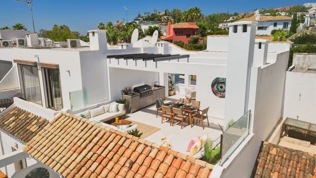 3 soverom Hus til salgs i Marbella med svømmebasseng - € 1 675 000 (Ref: 9920875)