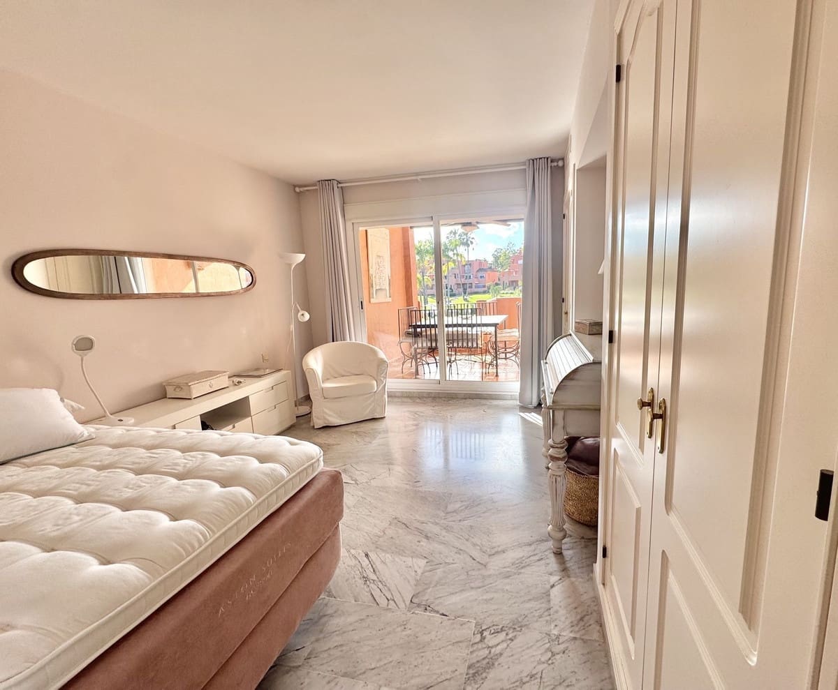 4 camera da letto Attico in vendita in Guadalmina con piscina garage - 1.090.000 € (Rif: 9921027)