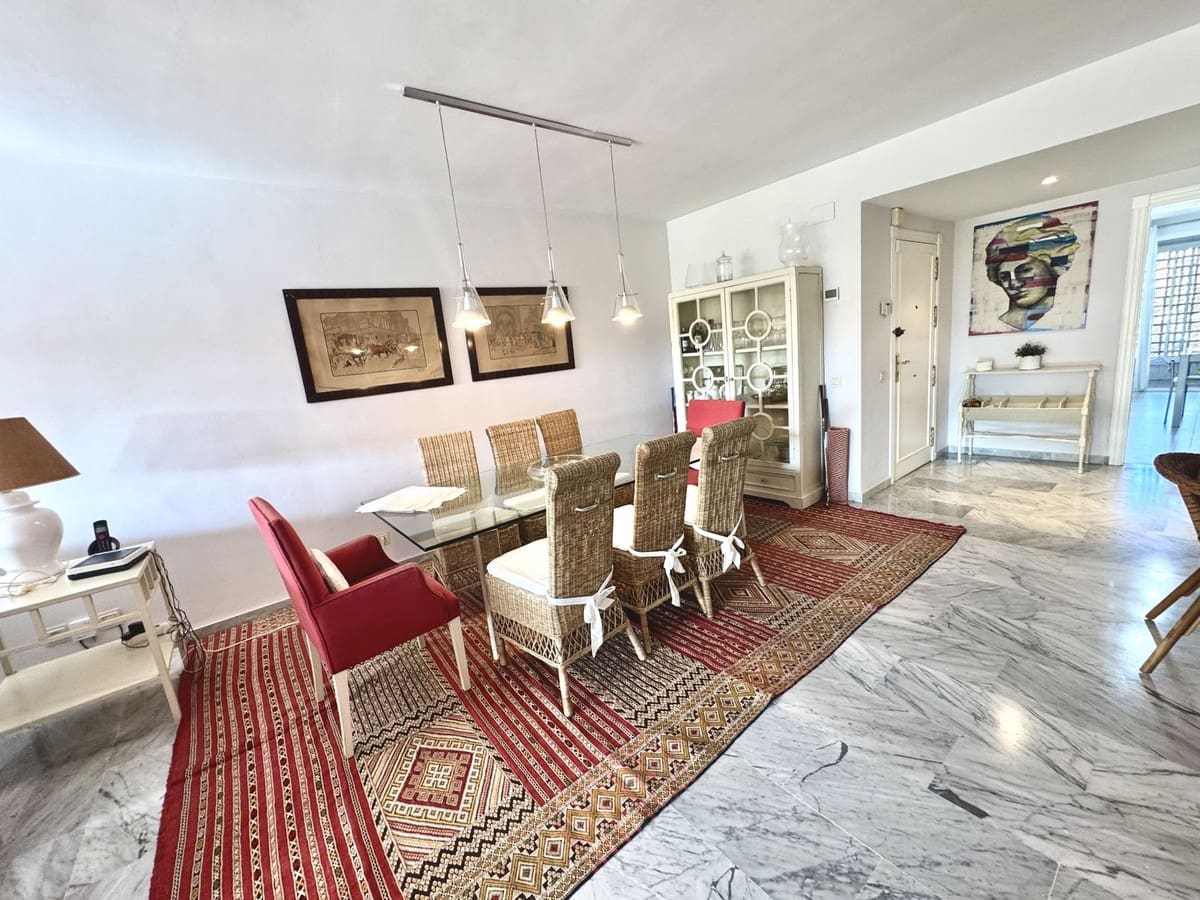 4 camera da letto Attico in vendita in Guadalmina con piscina garage - 1.090.000 € (Rif: 9921027)