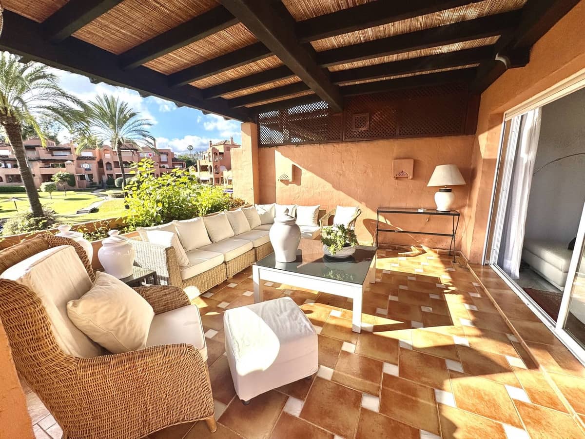 4 camera da letto Attico in vendita in Guadalmina con piscina garage - 1.090.000 € (Rif: 9921027)