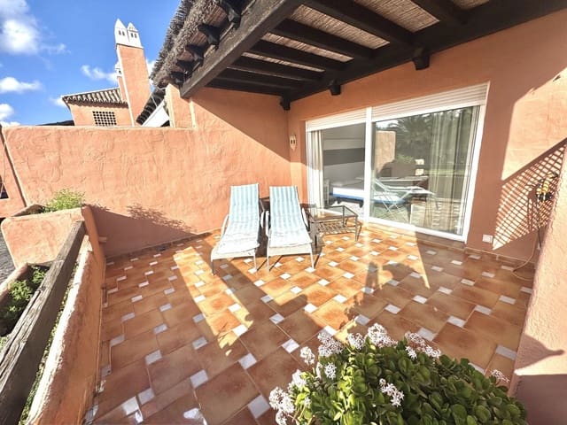 4 sypialnia Penthouse na sprzedaż w Guadalmina Baja, Marbella z basenem garażem - 1 090 000 € (Ref: 9921027)
