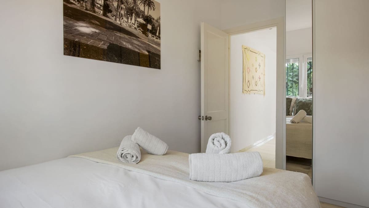 2 sypialnia Apartament na sprzedaż w Puerto Banus z basenem - 650 000 € (Ref: 9924834)