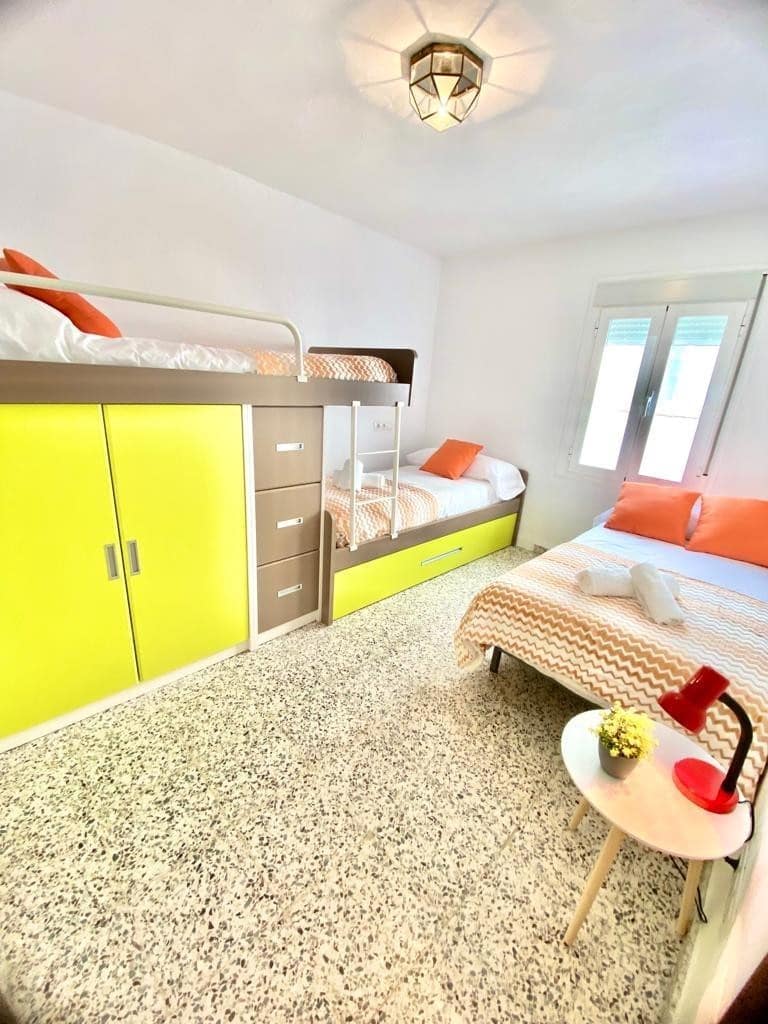 4 soverom Hus til salgs i Istan - € 269 000 (Ref: 9924839)
