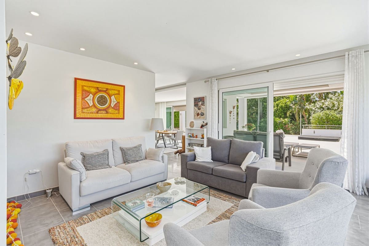 4 chambre Villa/Maison à vendre à El Rosario avec piscine garage - 1 850 000 € (Ref: 9927787)