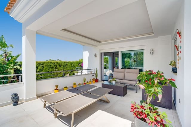 4 chambre Villa/Maison à vendre à El Rosario, Marbella avec piscine garage - 1 850 000 € (Ref: 9927787)