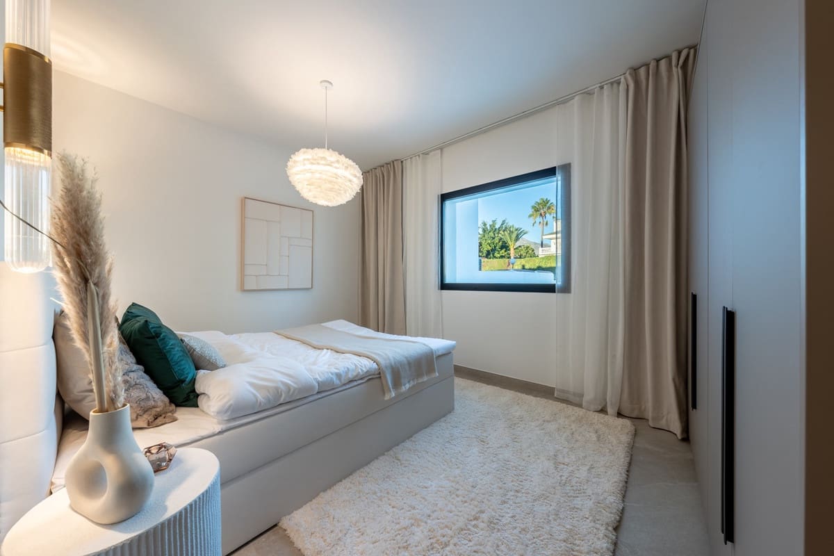 4 bedroom Townhouse for sale in Nueva Andalucia with pool - € 1,395,000 (Ref: 9927788)