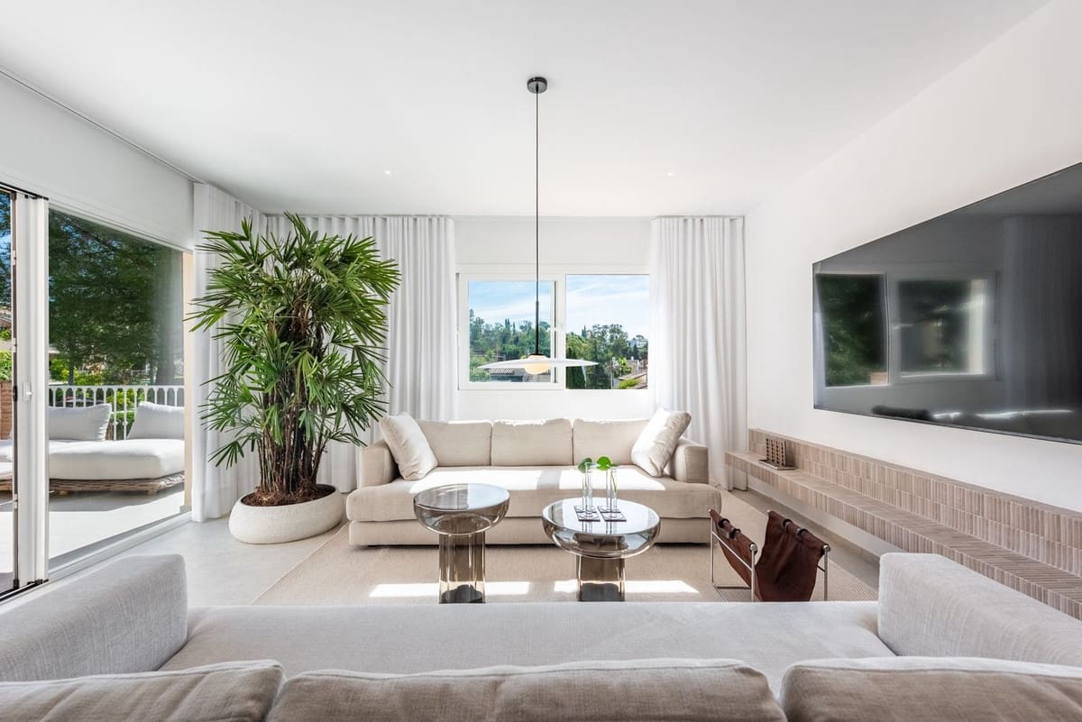 3 Zimmer Penthouse zu verkaufen in Nueva Andalucia mit Pool - 1.349.000 € (Ref: 9927789)