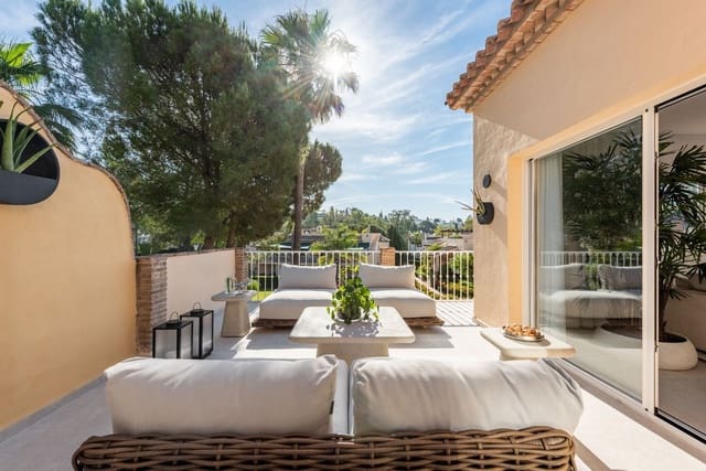 3 Zimmer Penthouse zu verkaufen in Nueva Andalucia, Marbella mit Pool - 1.349.000 € (Ref: 9927789)