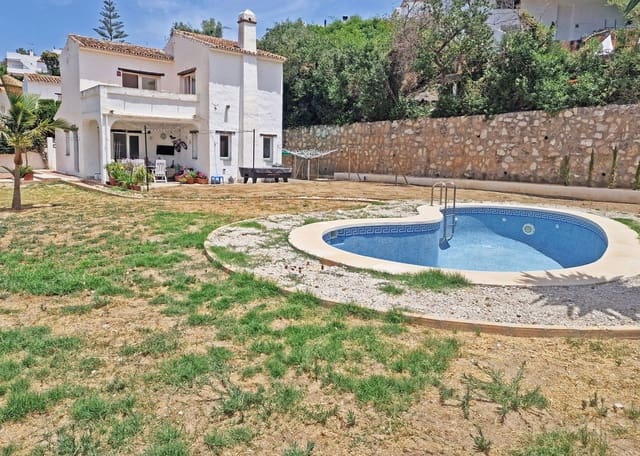 2 Zimmer Villa zu verkaufen in Calahonda, Mijas mit Pool Garage - 850.000 € (Ref: 9929733)