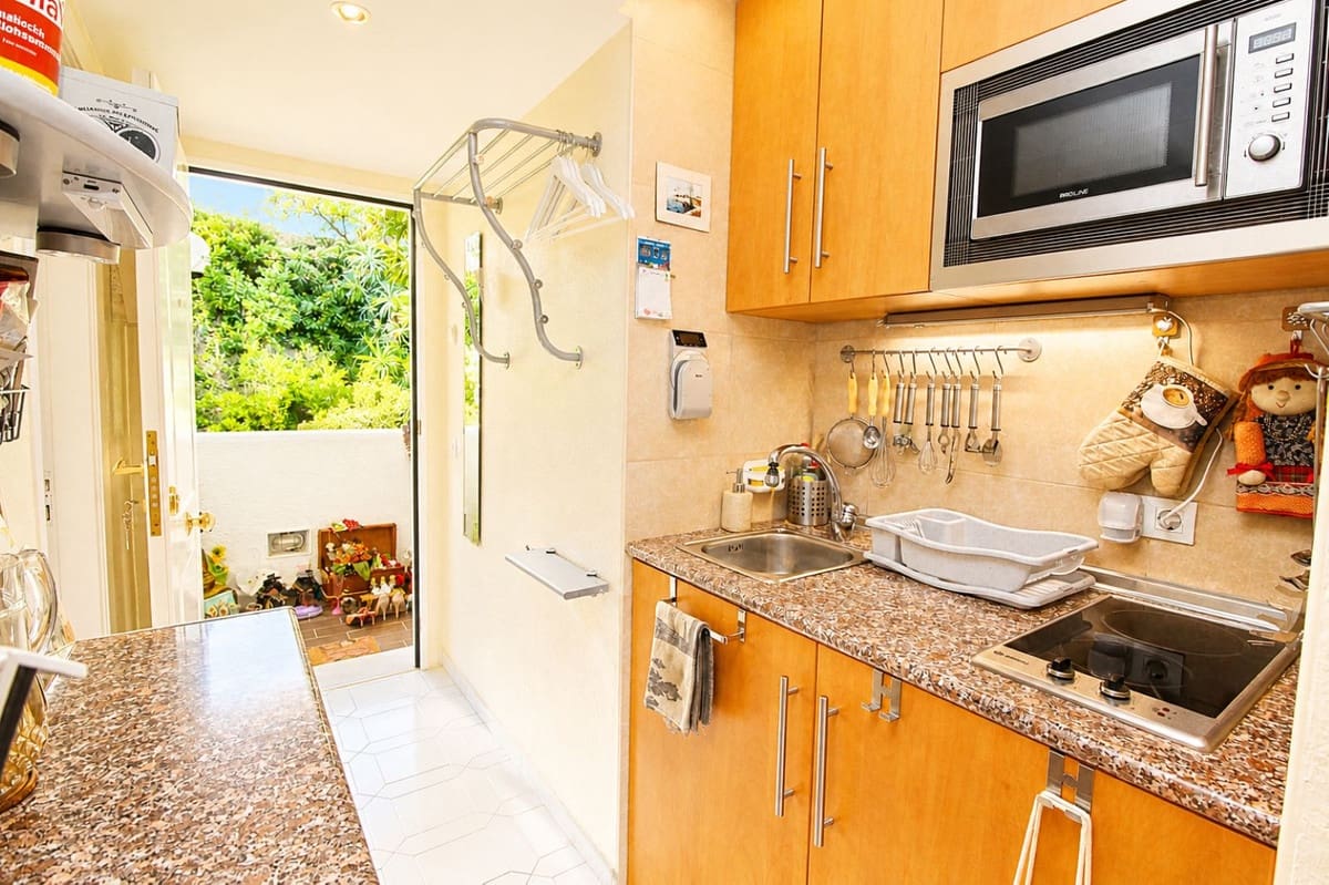 1 bedroom Studio for sale in Miraflores with pool - € 242,000 (Ref: 9929812)