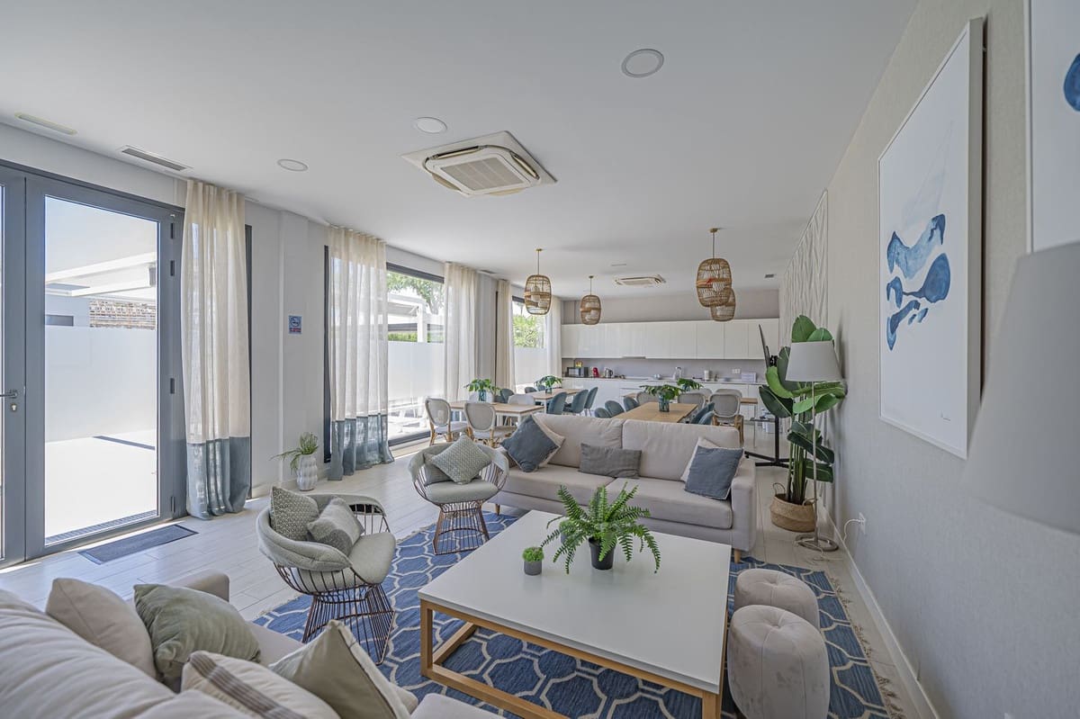 3 soveværelse Lejlighed til salg i La Cala de Mijas med swimmingpool garage - € 690.000 (Ref: 9940428)