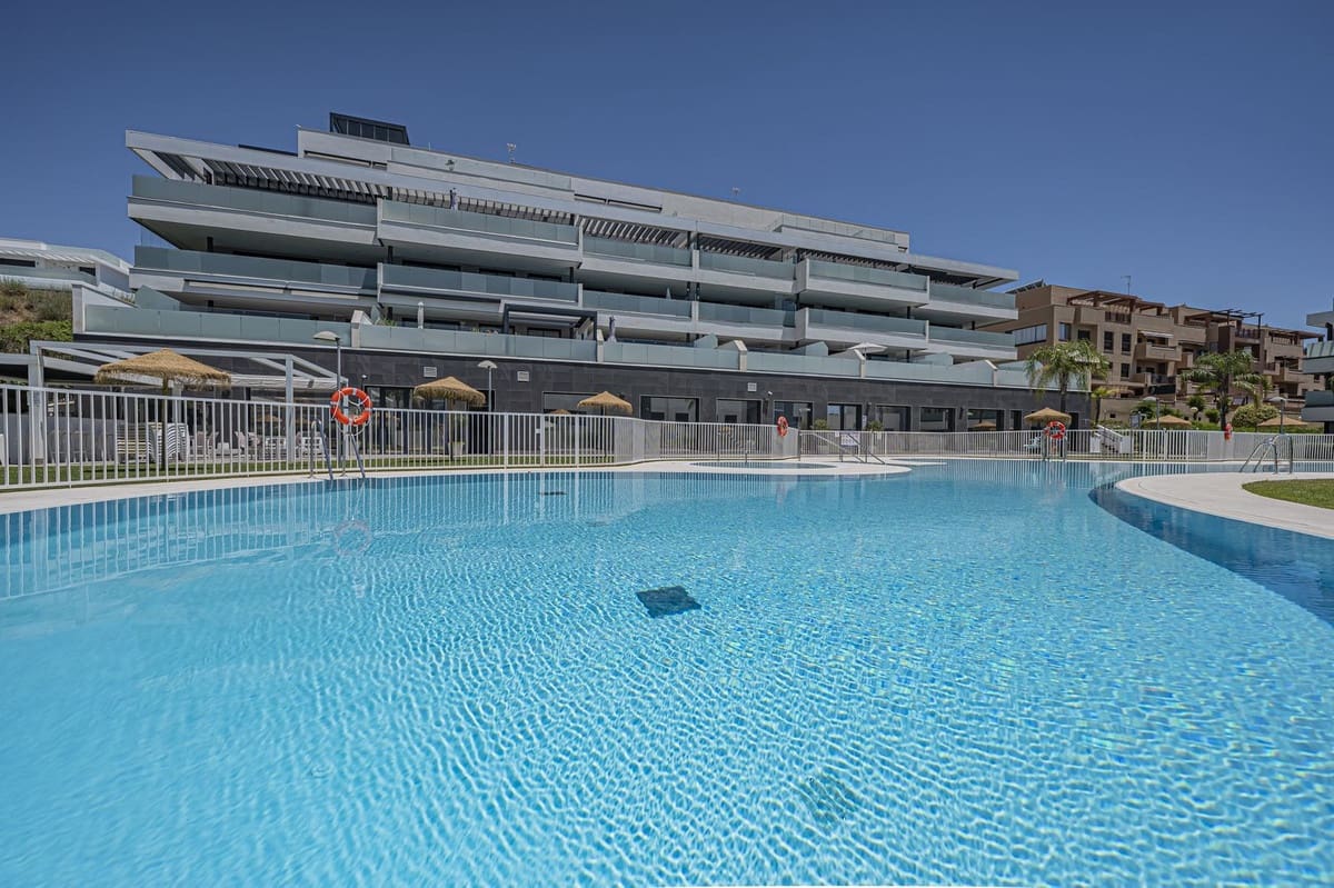 3 soveværelse Lejlighed til salg i La Cala de Mijas med swimmingpool garage - € 690.000 (Ref: 9940428)