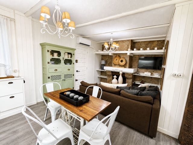 2 quarto Apartamento para venda em La Duquesa / Puerto de la Duquesa, Manilva com piscina garagem - 195 000 € (Ref: 9942822)