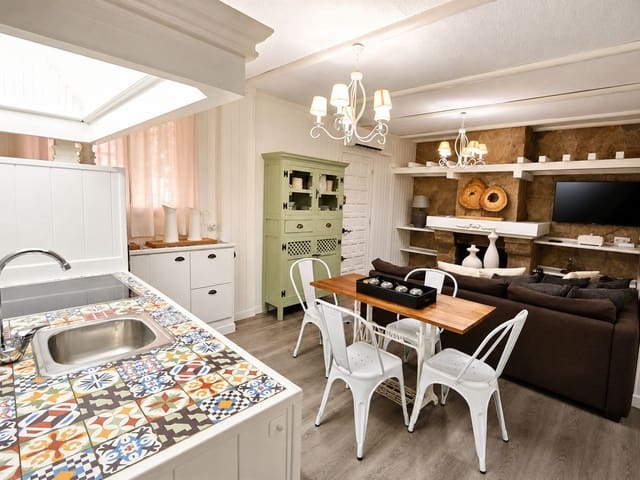 2 quarto Apartamento para venda em La Duquesa / Puerto de la Duquesa, Manilva com piscina garagem - 195 000 € (Ref: 9942822)