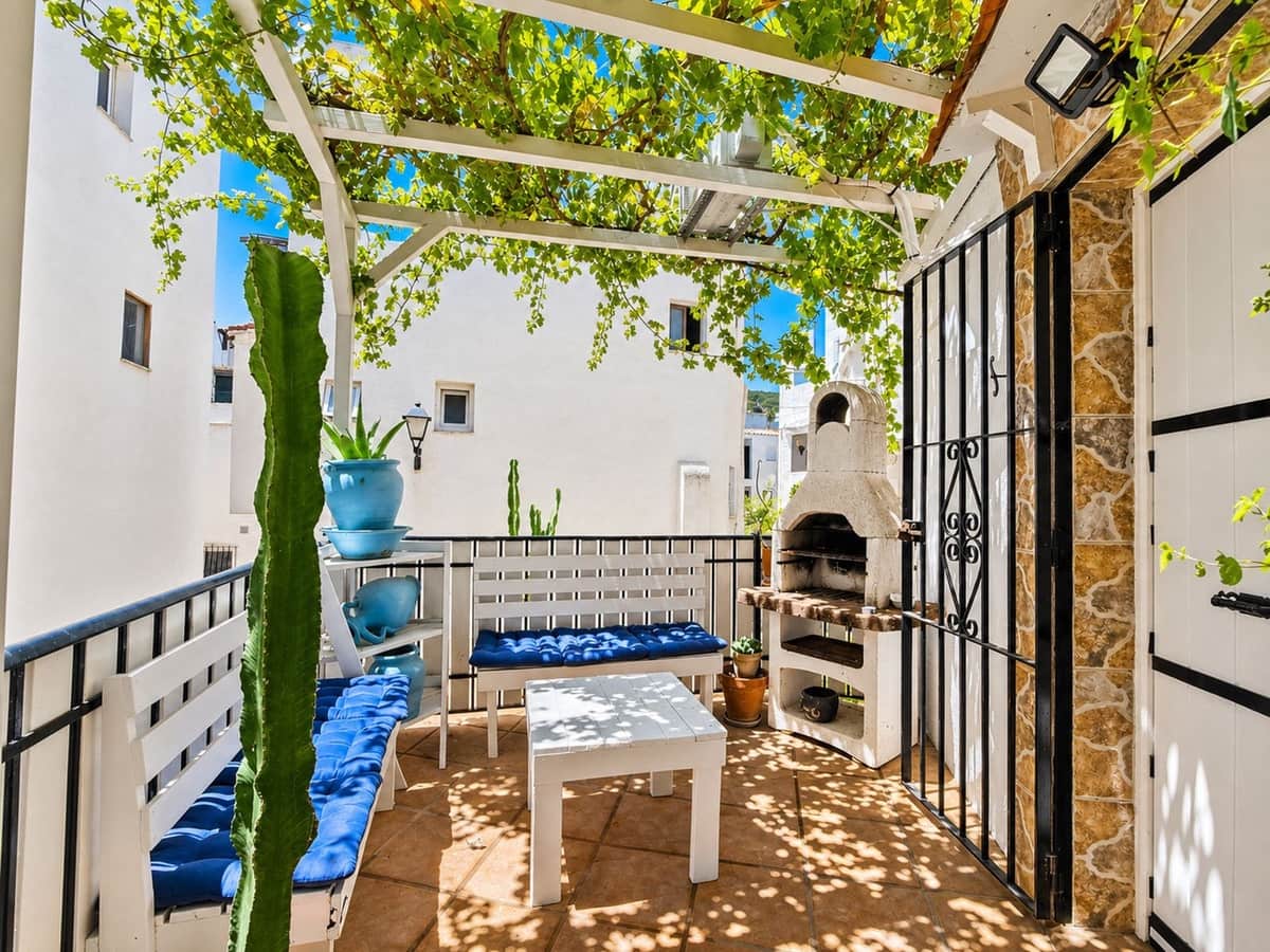 2 quarto Apartamento para venda em La Duquesa / Puerto de la Duquesa com piscina garagem - 195 000 € (Ref: 9942822)