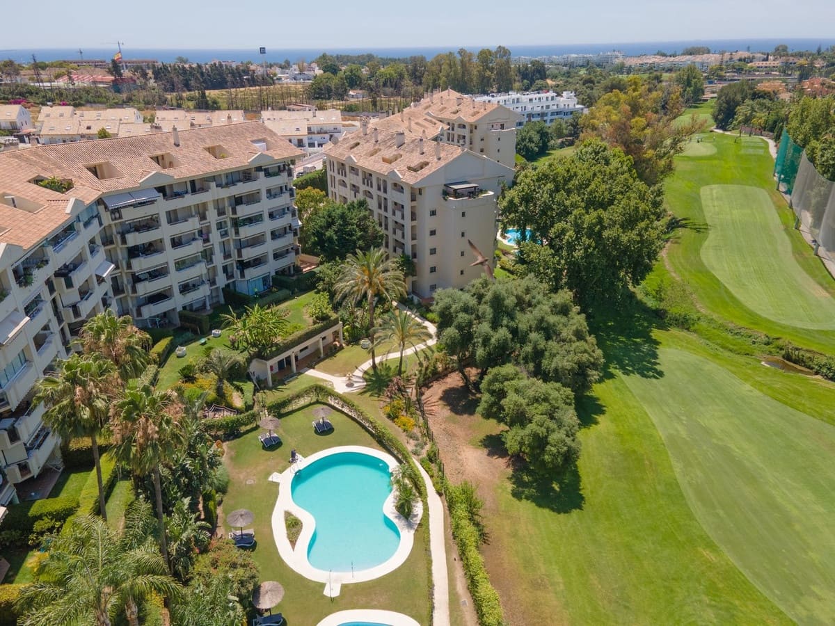 2 quarto Apartamento para venda em Guadalmina com piscina garagem - 385 000 € (Ref: 9942830)
