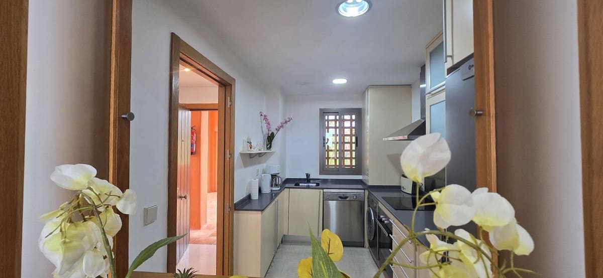 2 sypialnia Penthouse na sprzedaż w New Golden Mile z basenem garażem - 495 000 € (Ref: 9942838)