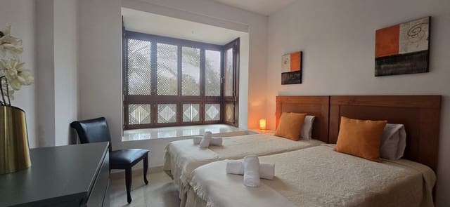 2 Zimmer Penthouse zu verkaufen in New Golden Mile, Estepona mit Pool Garage - 495.000 € (Ref: 9942838)