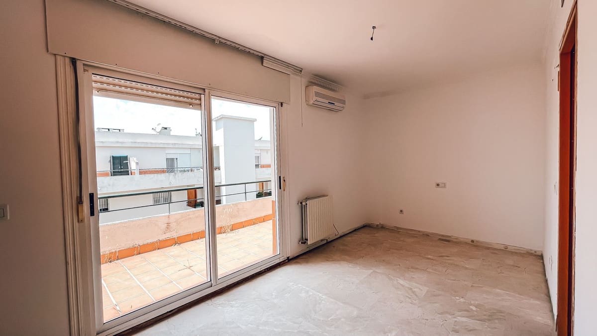 3 bedroom Apartment for sale in Guadalmina with pool garage - € 529,000 (Ref: 9942843)