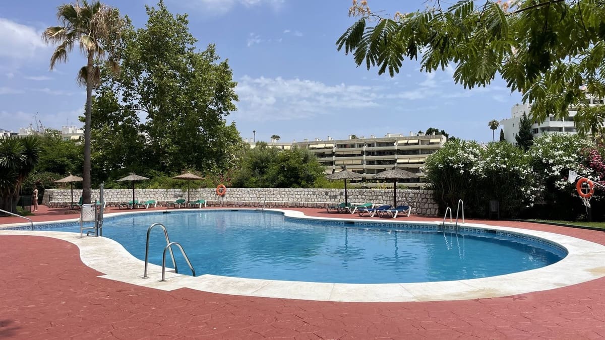 3 bedroom Apartment for sale in Guadalmina with pool garage - € 529,000 (Ref: 9942843)