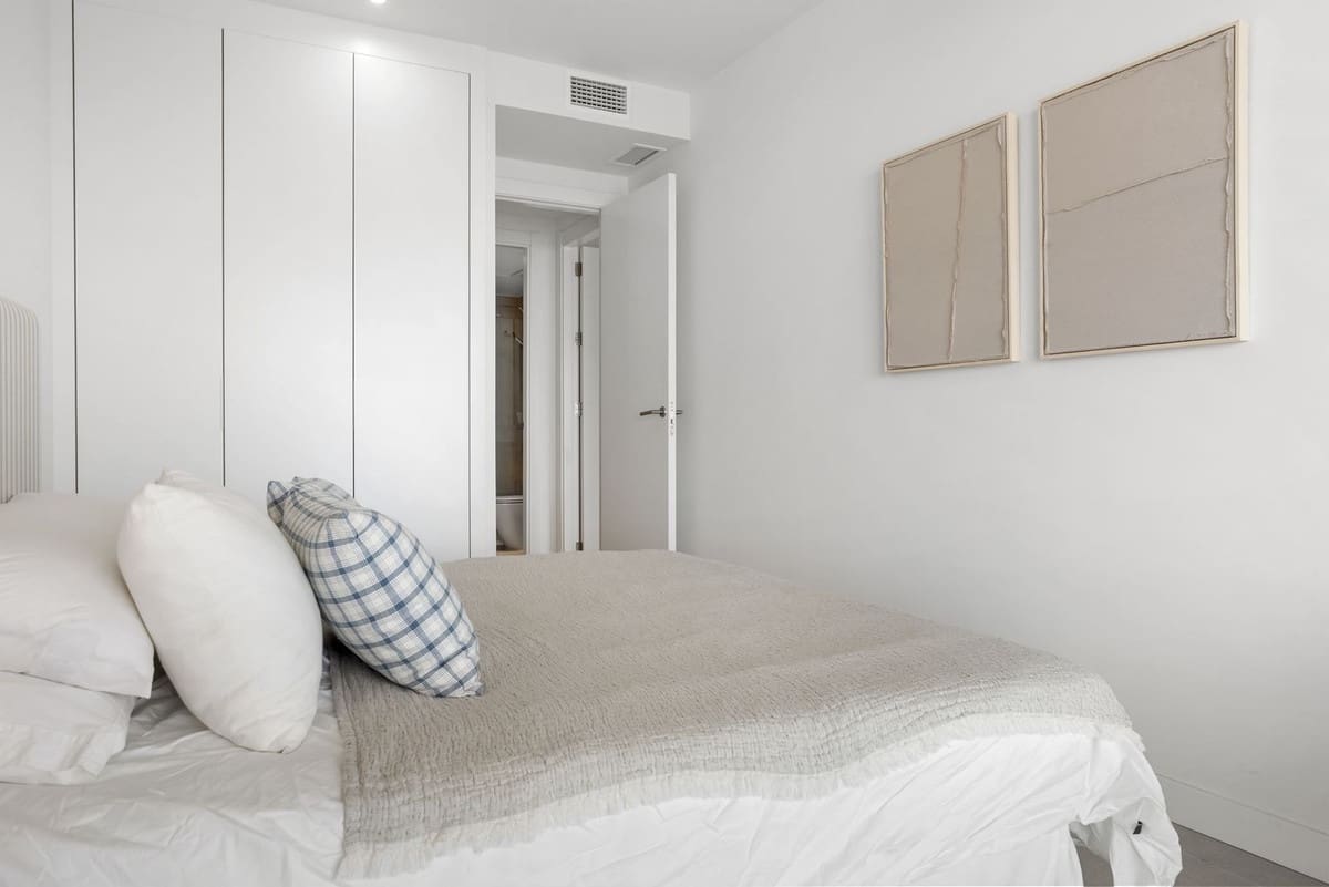 2 camera da letto Appartamento in vendita in New Golden Mile con piscina garage - 620.000 € (Rif: 9942850)