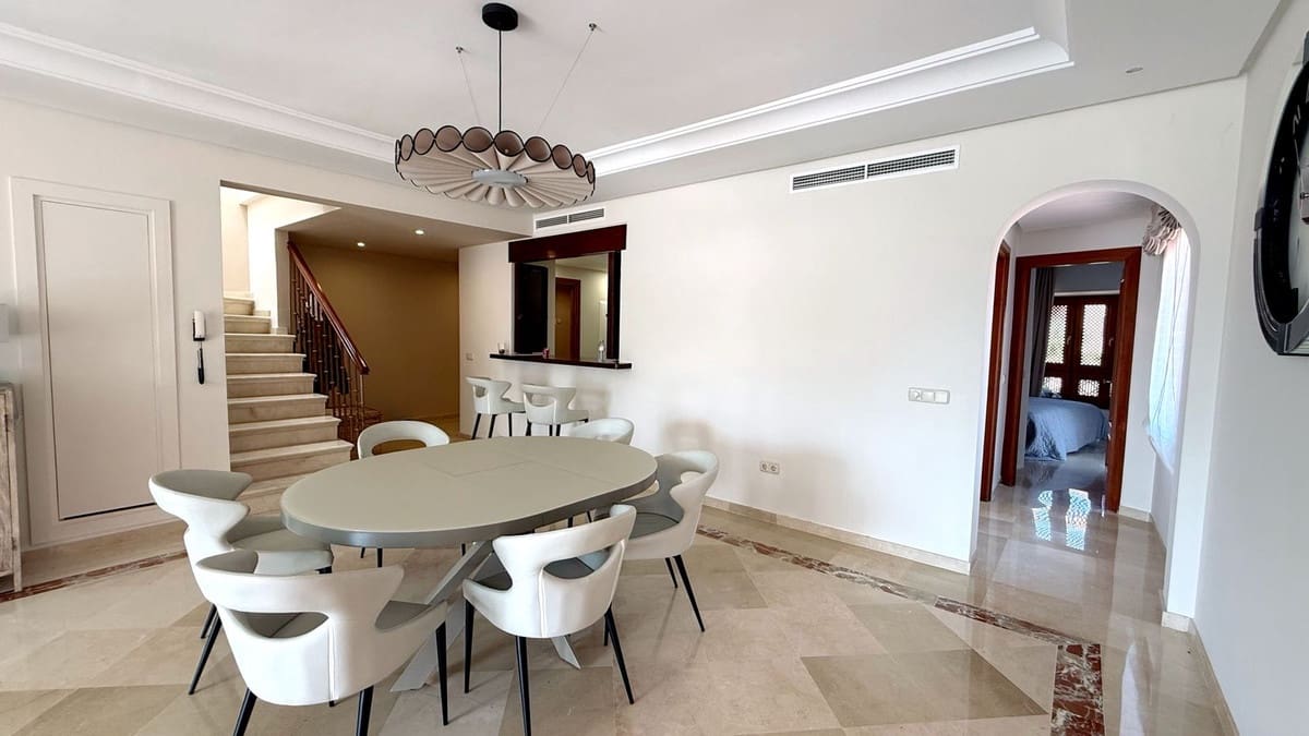 3 quarto Penthouse para venda em New Golden Mile com piscina garagem - 1 675 000 € (Ref: 9943208)