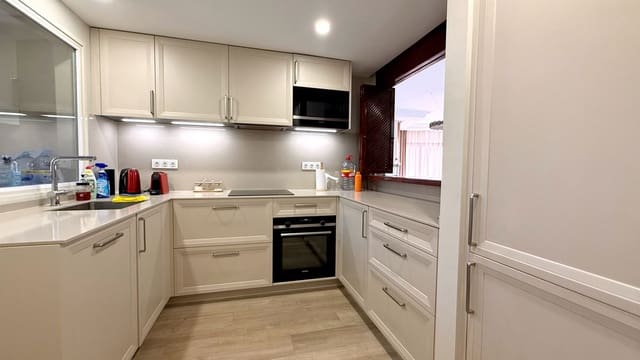3 makuuhuone Kattohuoneisto myytävänä paikassa New Golden Mile, Estepona mukana uima-altaan 
autotalli - 1 675 000 € (Ref: 9943208)