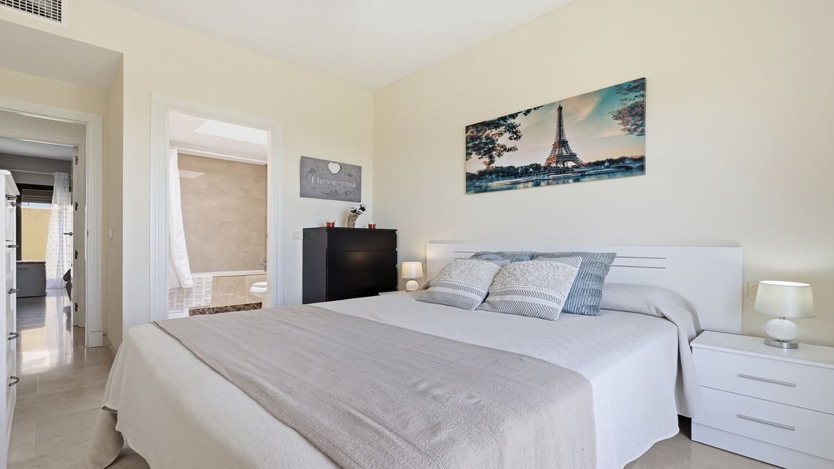 2 camera da letto Attico in vendita in La Duquesa / Puerto de la Duquesa con piscina garage - 265.000 € (Rif: 9943781)
