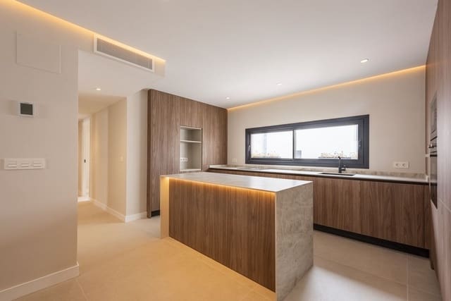 4 Zimmer Apartment zu verkaufen in Estepona - 599.000 € (Ref: 9945955)