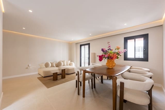 4 Zimmer Apartment zu verkaufen in Estepona - 599.000 € (Ref: 9945955)