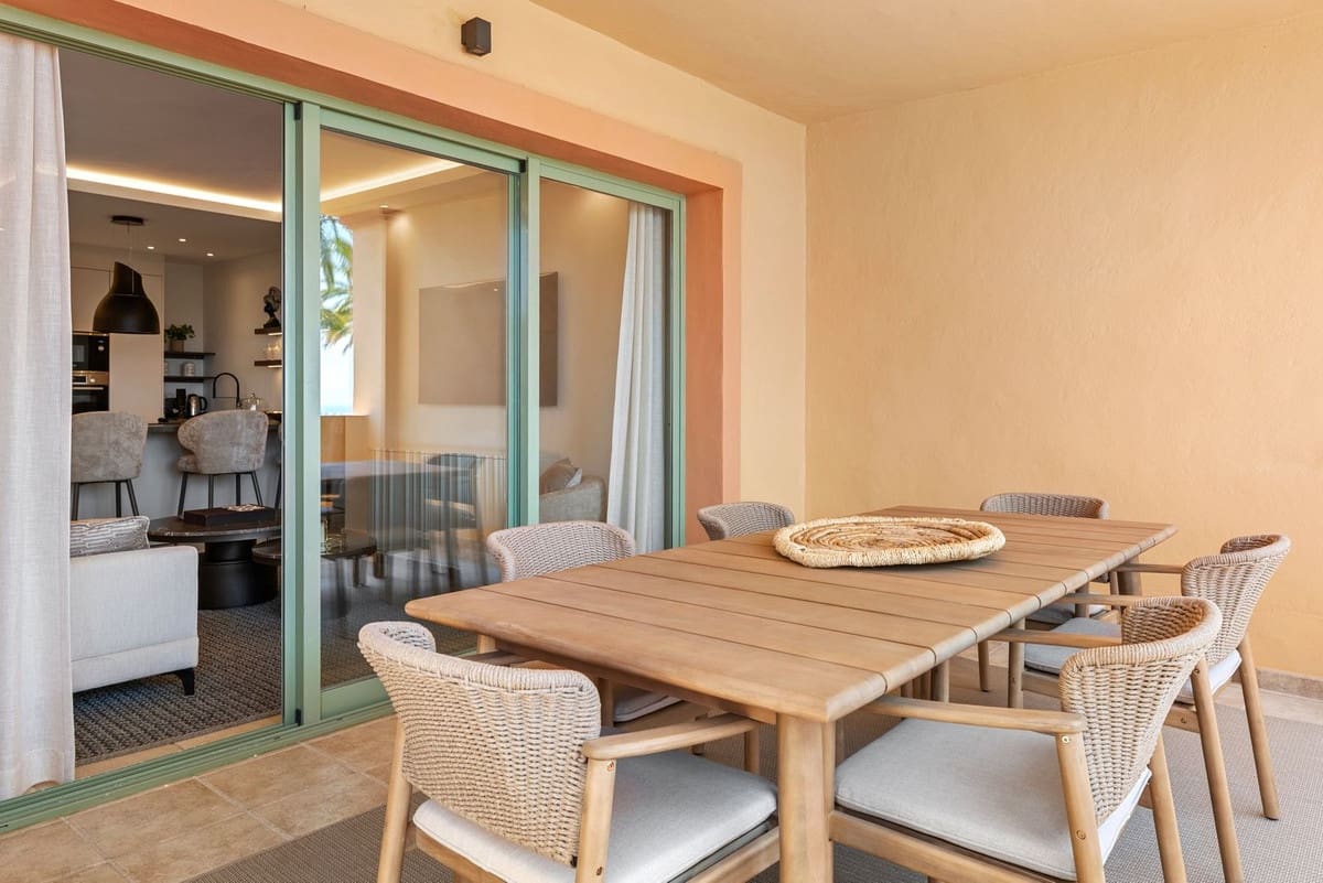 3 soveværelse Lejlighed til salg i Los Flamingos med swimmingpool - € 790.000 (Ref: 9945959)