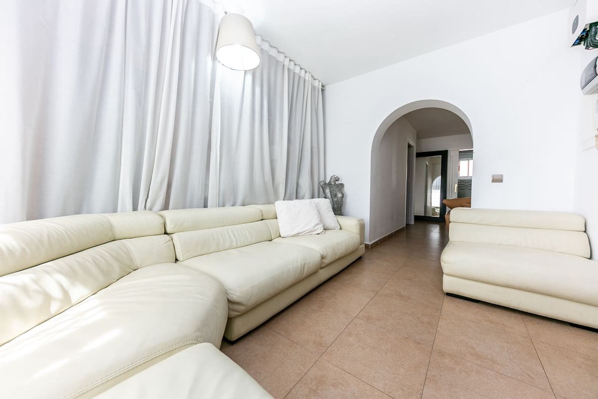 10 quarto Quinta/Casa Rural para venda em Estepona com piscina garagem - 830 000 € (Ref: 9945970)