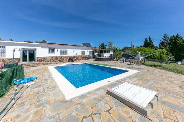 10 sovrum Finca/Hus på landet till salu i Estepona med pool garage - 830 000 € (Ref: 9945970)
