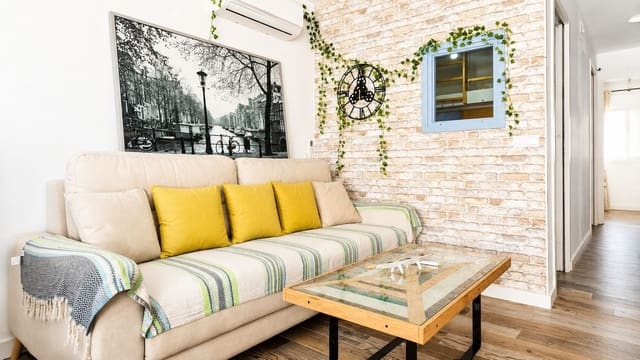 2 soverom Leilighet til salgs i La Duquesa / Puerto de la Duquesa, Manilva med svømmebasseng - € 299 000 (Ref: 9948309)