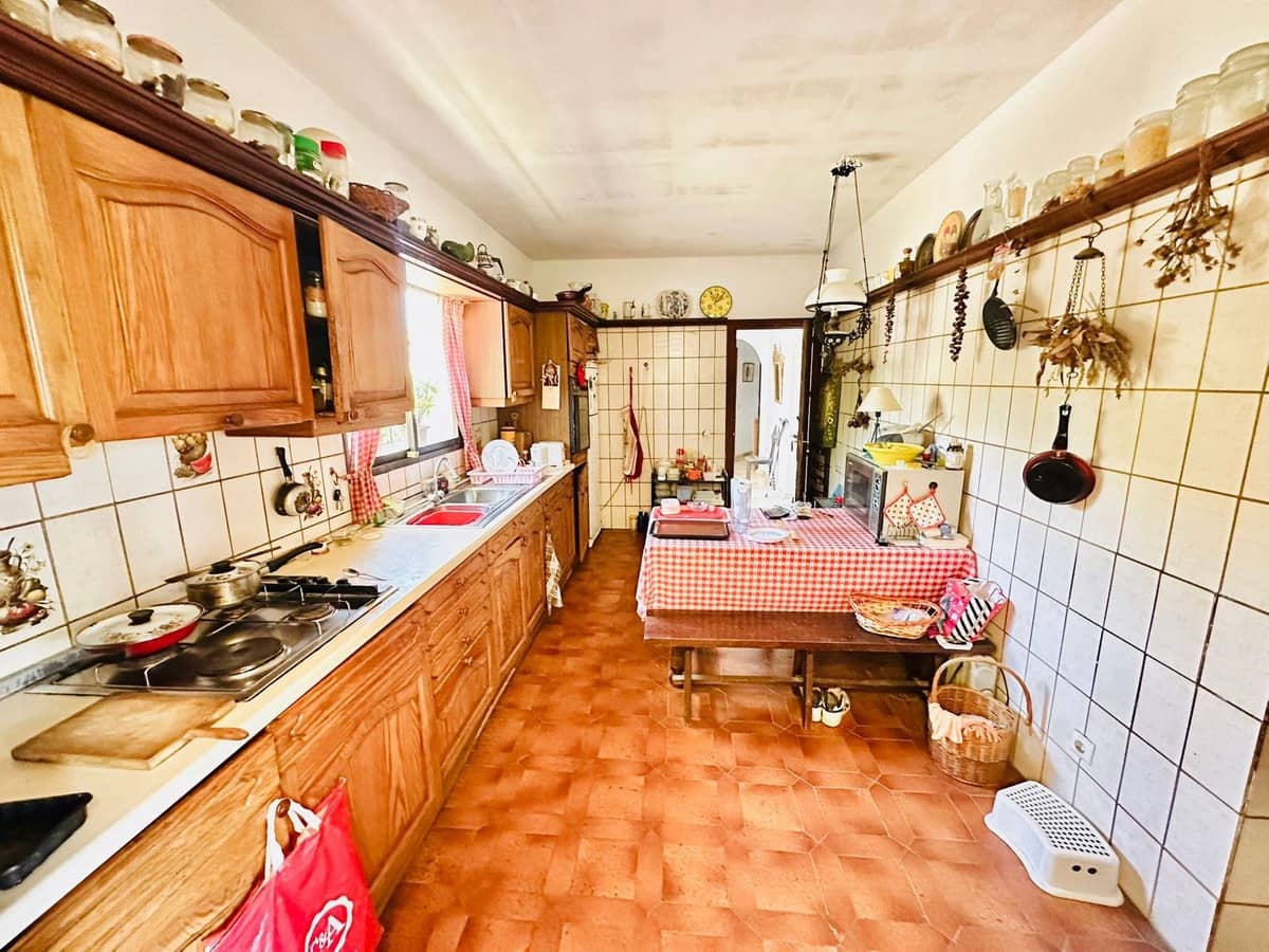 3 bedroom Villa for sale in Madrid city with garage - € 845,000 (Ref: 9955990)