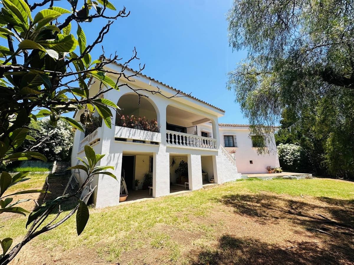 3 bedroom Villa for sale in Madrid city with garage - € 845,000 (Ref: 9955990)