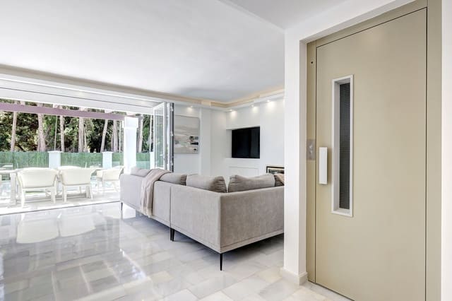5 slaapkamer Villa te koop in Estepona met zwembad garage - € 1.649.000 (Ref: 9958159)