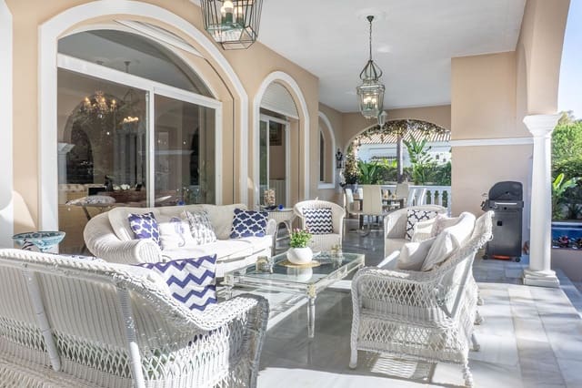 5 soveværelse Villa til salg i New Golden Mile, Estepona med swimmingpool garage - € 4.300.000 (Ref: 9958176)