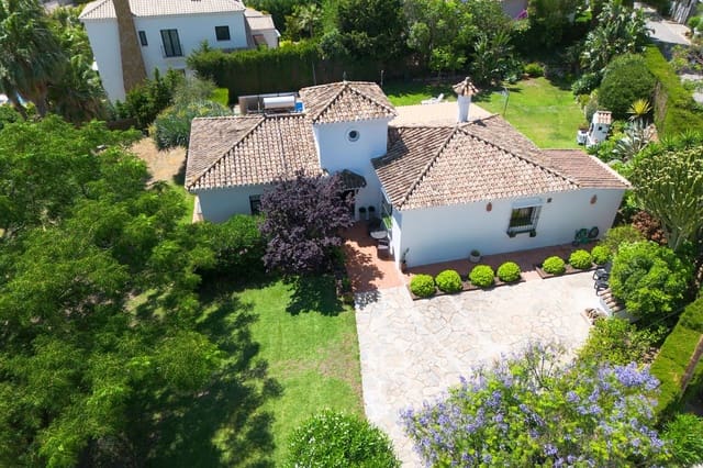 3 camera da letto Villa in vendita in Estepona con piscina garage - 1.599.000 € (Rif: 9959989)