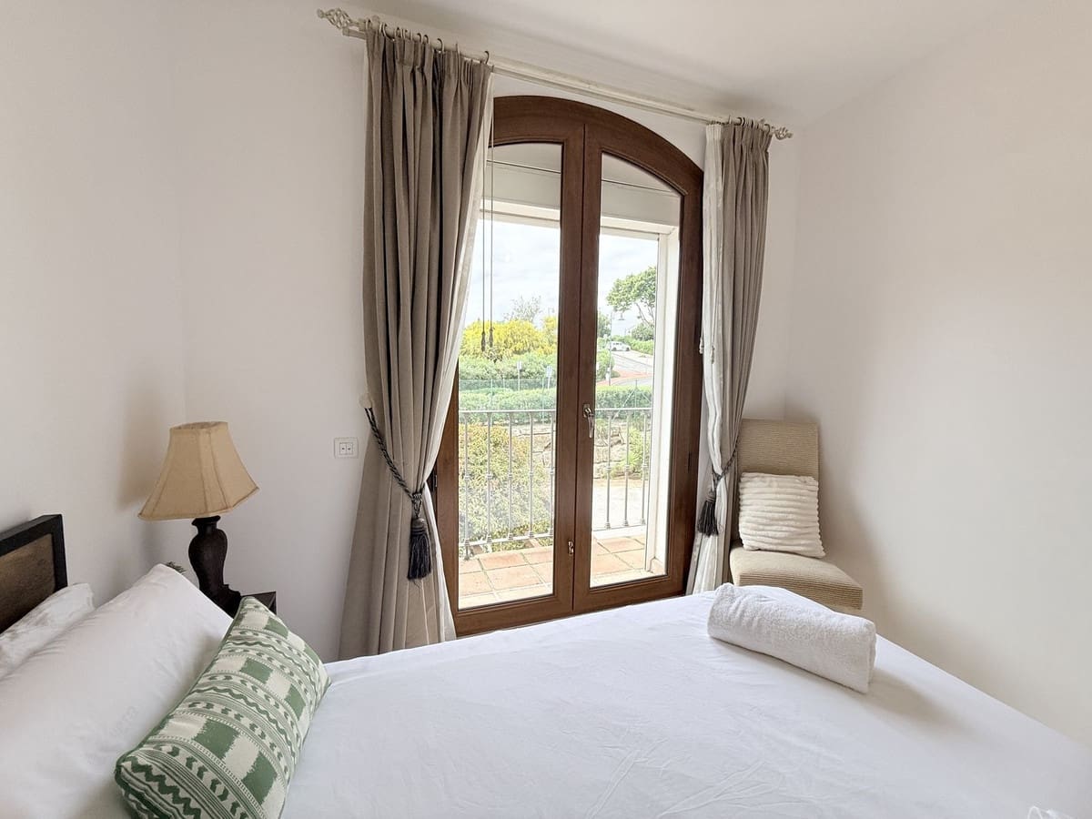 4 quarto Casa em Banda para venda em Benahavis com piscina garagem - 850 000 € (Ref: 9959994)