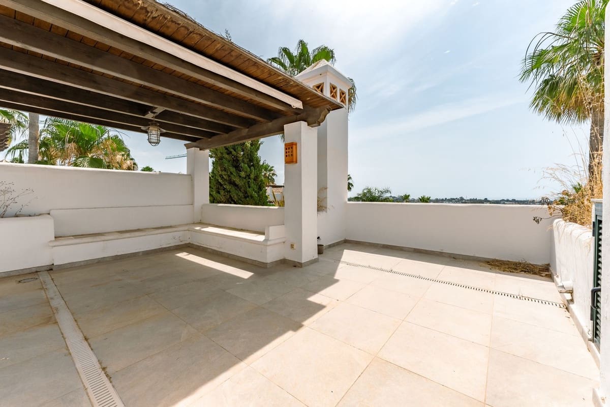 Casa de 3 habitaciones en Benahavís en venta con piscina garaje - 895.000 € (Ref: 9959995)