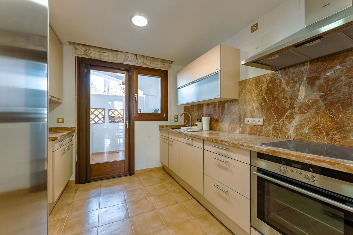 Casa de 3 habitaciones en Benahavís en venta con piscina garaje - 895.000 € (Ref: 9959995)