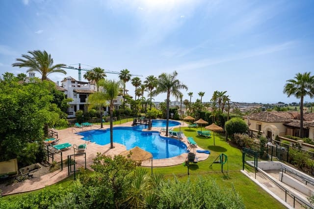 3 soverom Hus til salgs i El Paraíso, Benahavís med svømmebasseng garasje - € 895 000 (Ref: 9959995)