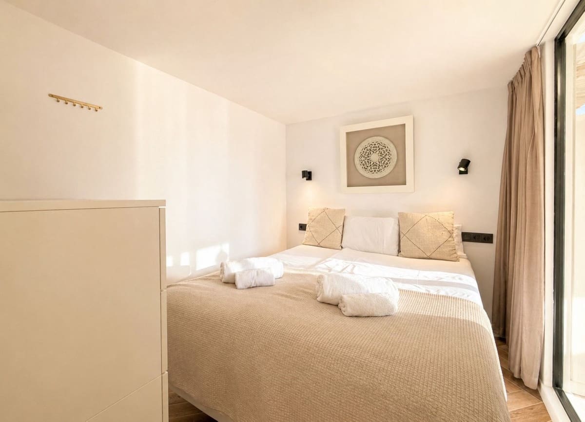 2 Zimmer Haus zu verkaufen in Estepona mit Pool - 690.000 € (Ref: 9961568)