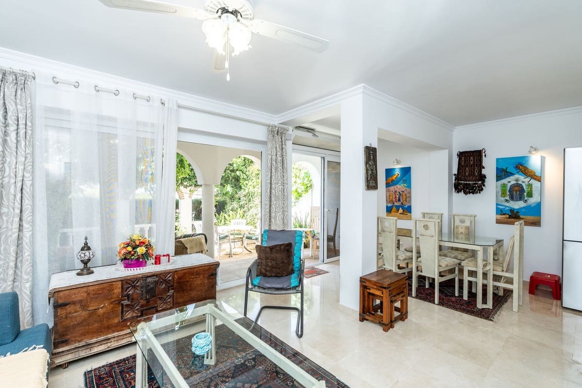 2 soverom Hus til salgs i Costabella med garasje - € 695 000 (Ref: 9975649)