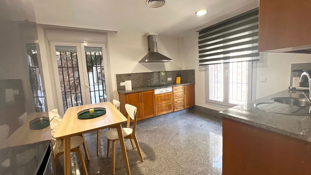 3 soverom Hus til salgs i Marbella med svømmebasseng garasje - € 890 000 (Ref: 9985191)