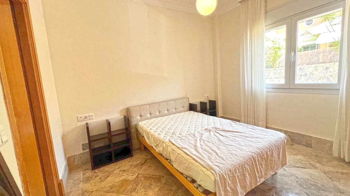 3 soverom Hus til salgs i Marbella med svømmebasseng garasje - € 890 000 (Ref: 9985191)