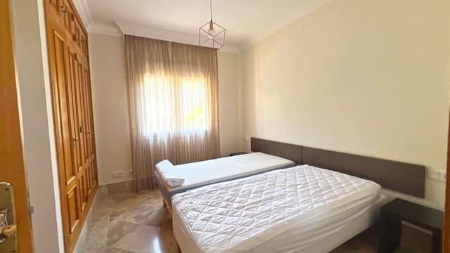 3 soverom Hus til salgs i Marbella med svømmebasseng garasje - € 890 000 (Ref: 9985191)