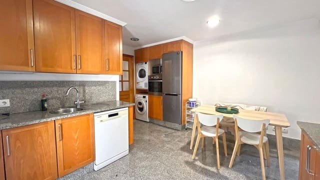 3 soverom Hus til salgs i Marbella med svømmebasseng garasje - € 890 000 (Ref: 9985191)