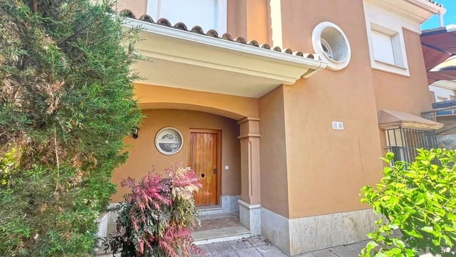 3 soverom Hus til salgs i Marbella med svømmebasseng garasje - € 890 000 (Ref: 9985191)